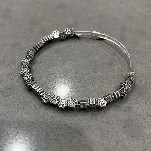 Alex and Ani paw print bead bangle